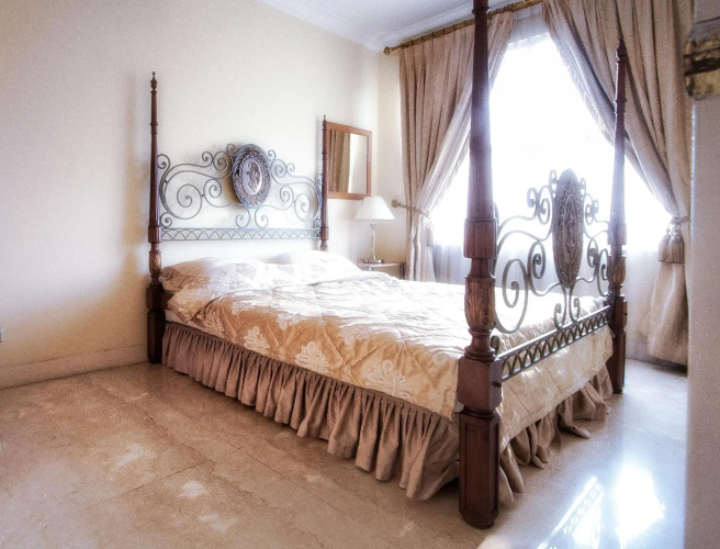 Batavia Hotel and Serviced Apartments