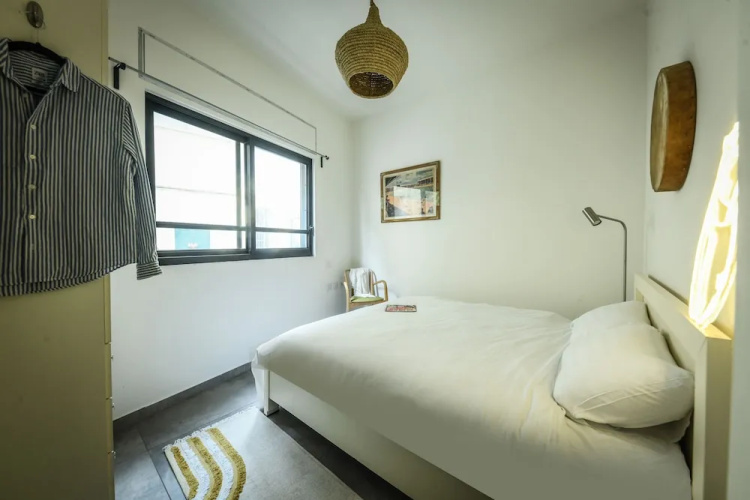 1BR duplex Apt with private Balcony
