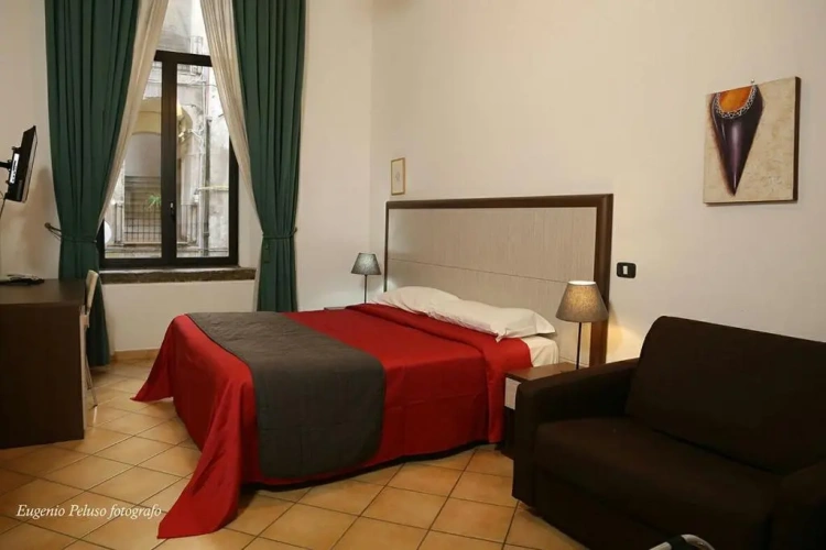 Standard Triple room