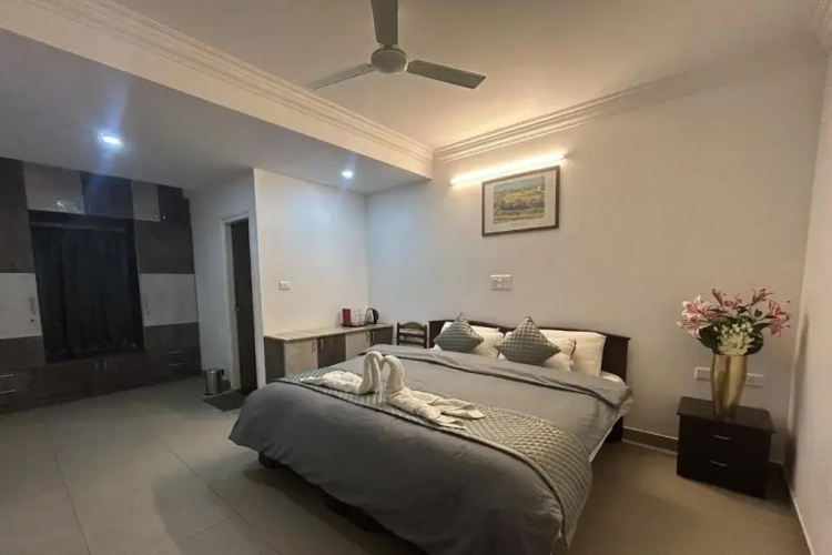 Fabhotel Om Residency