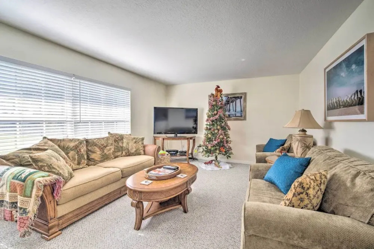 Waterfront Home w/ Dock, Kayaks, Pool + More!