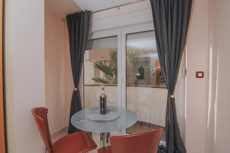 Pool Apartments Tolo