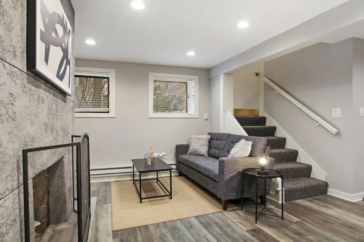 Perfectly Designed 1BR - Barry GA