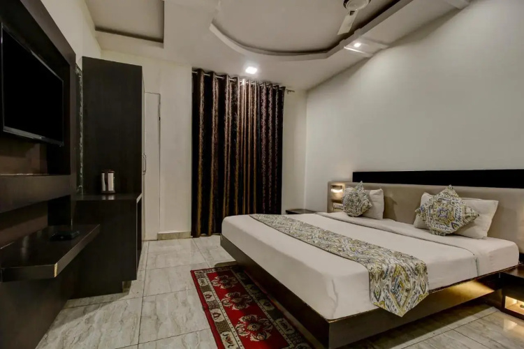 Fabhotel Csfc