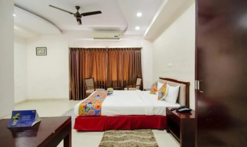 FabHotel Oriental Suites III