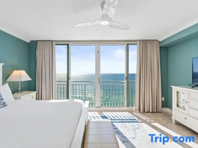 3 Bedrooms Apartment