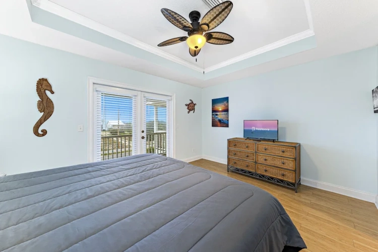 3 Bedrooms Cottage with balcony