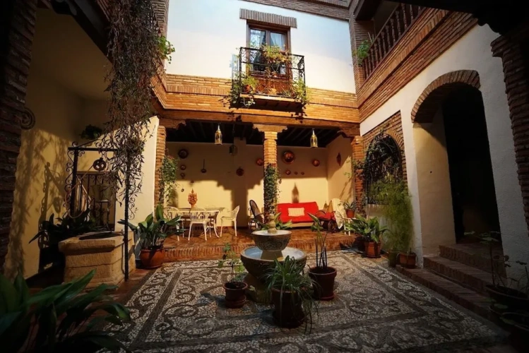 6 Bedrooms Cottage