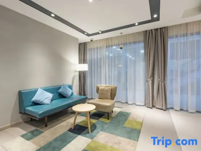 Rujia Business Hotel