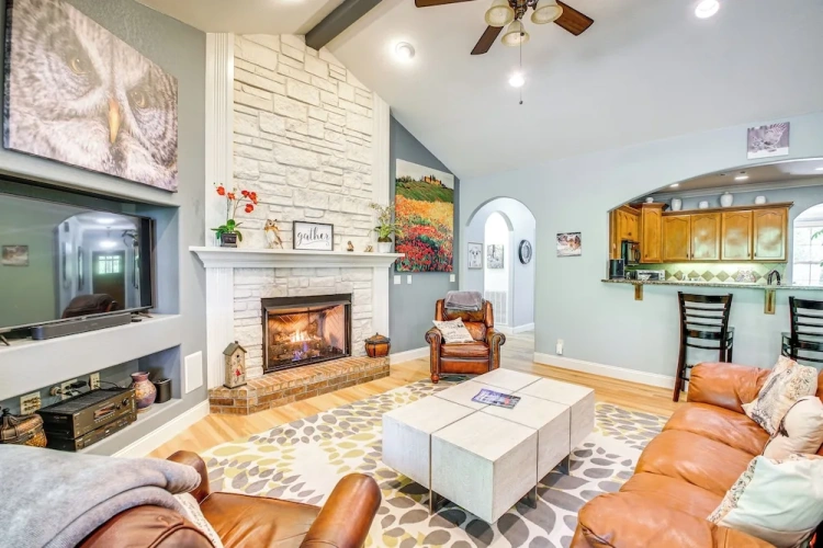 4 Bedrooms Cottage