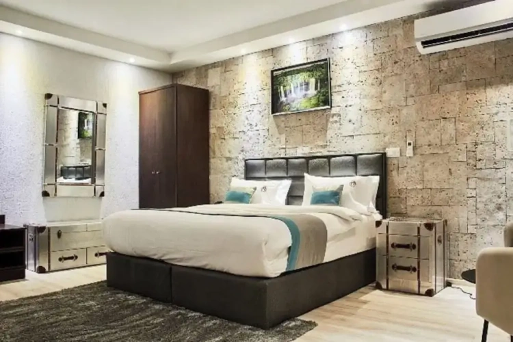 Double Suite