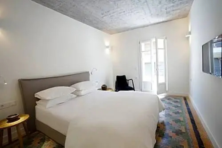 Plues 43 suites Athens / C