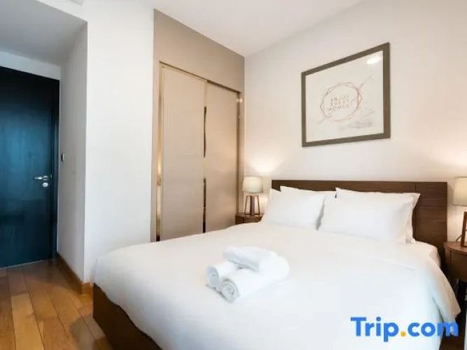 Sextuple Apartment