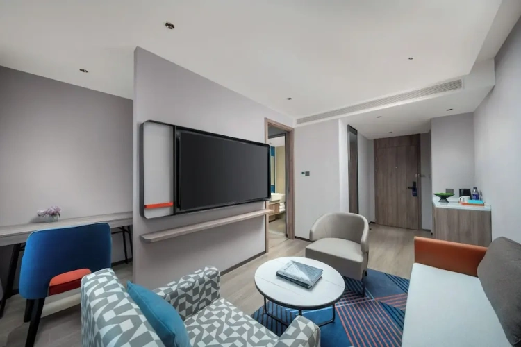 1 Bedroom Suite