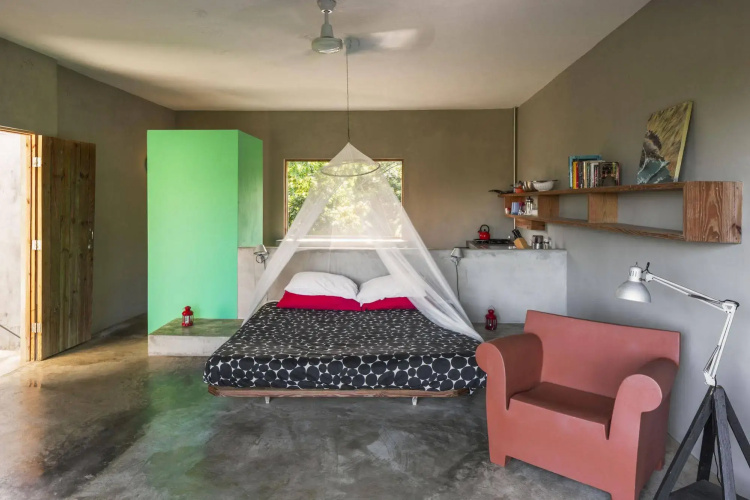 Hix Island House