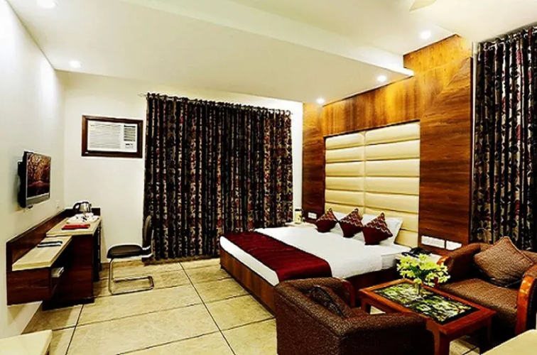 Hotel The Grand Inn