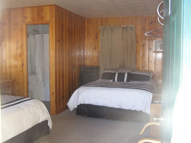 Mystic Valley Inn