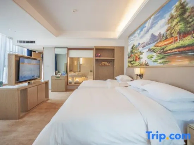 Luxury Triple Family Suite