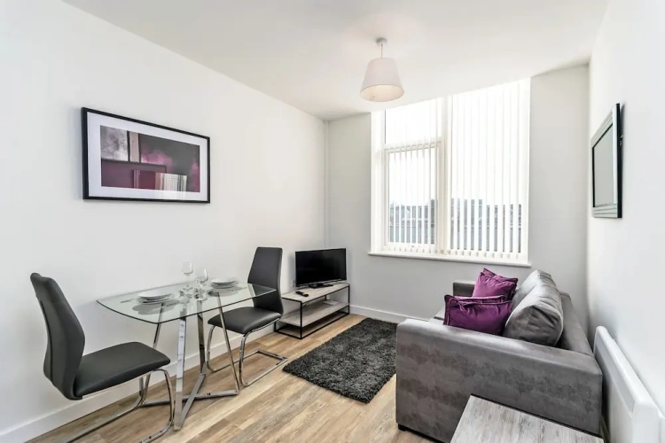 1 Bedroom Apartment