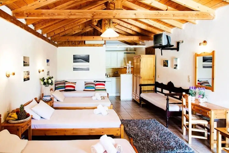1 Bedroom Bungalow with pool view