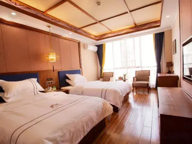 Lancang Chashan Spring Rain Hotel