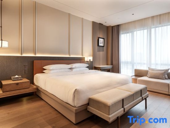 Deluxe Double Suite