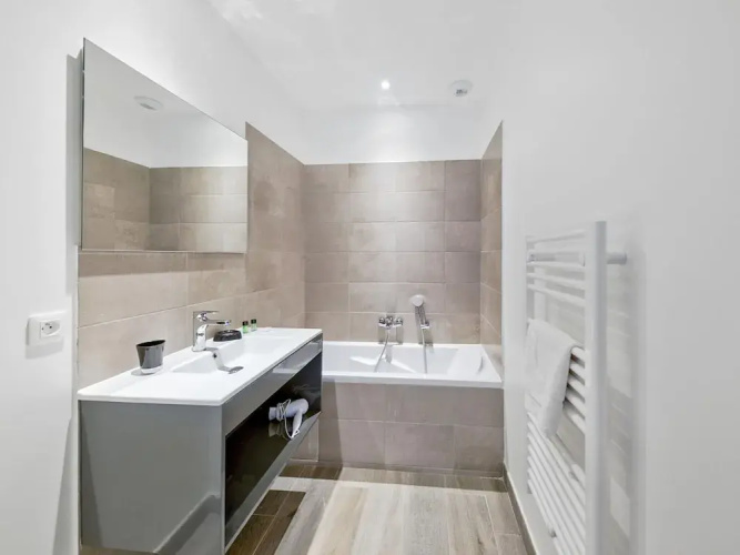 Small Villa With Private Pool, Residence Les Terrasses D'arsella, Porto-vecchio