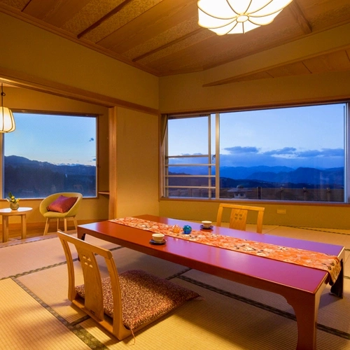 Standard room with mountain view