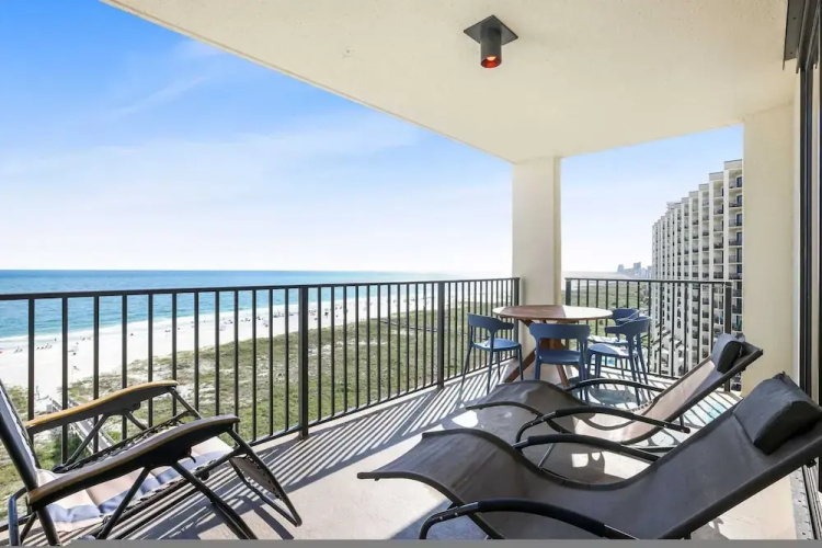 Phoenix 8 8904- Sand Shells Sun Can Rent at 18 3 Bedrooms 2 Baths