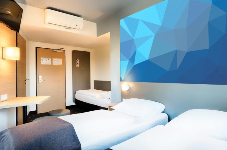 Triple room