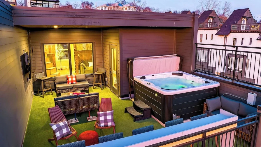 The Lodge By Avantstay Private Rooftop Lounge + Hot Tub + Skyline Views + Near Broadway - Nashville, TN