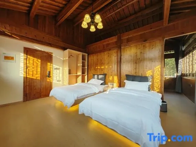 2 Bedrooms Family Suite with view
