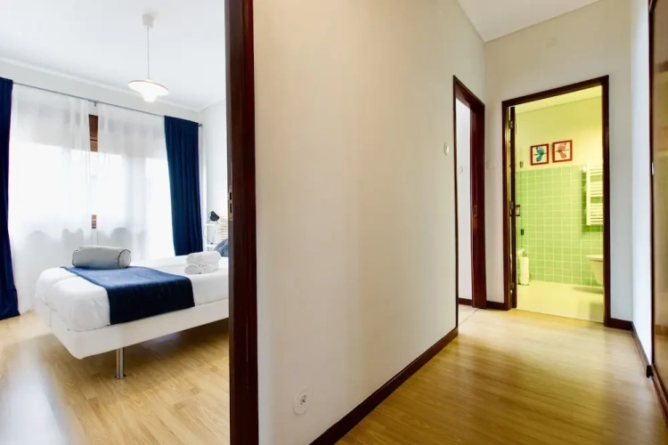 2 Bedrooms Apartment