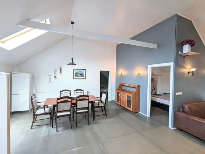 3 Bedrooms Apartment