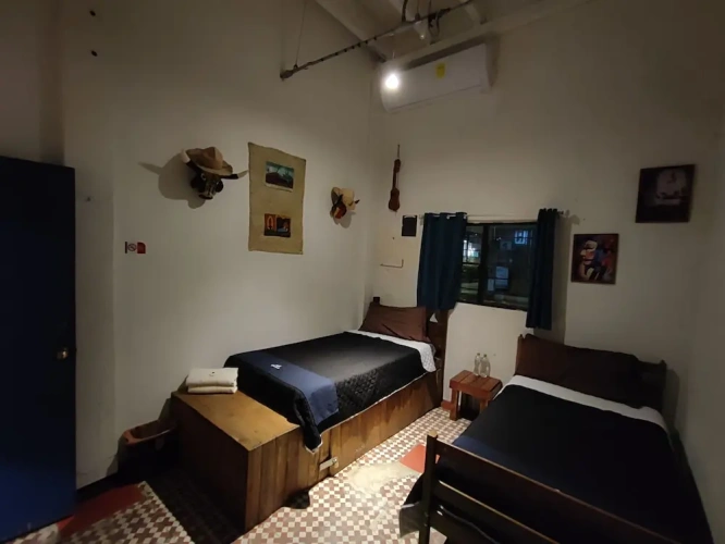 Standard Twin room with balcony