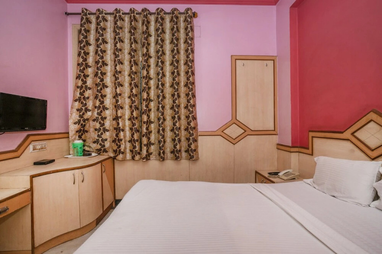 SPOT ON 37955 Manjunatha Paradise