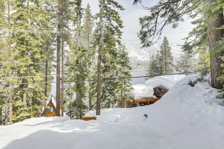 Rustic Truckee Cabin w/ Donner Lake Views!