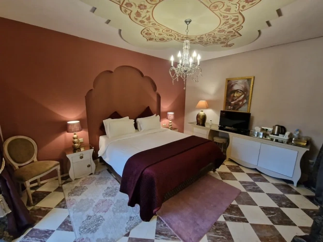 Luxury Suite with balcony and with garden view