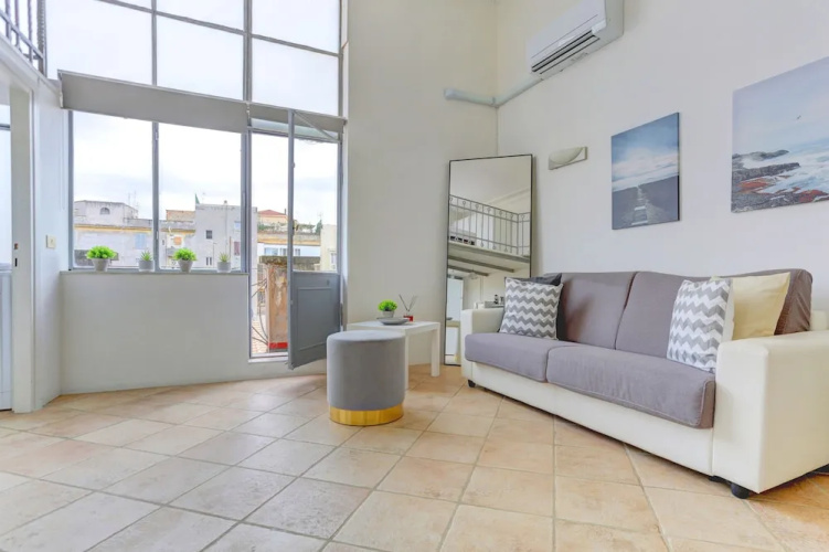 LOFT CAPOCCI 37 - Home and More
