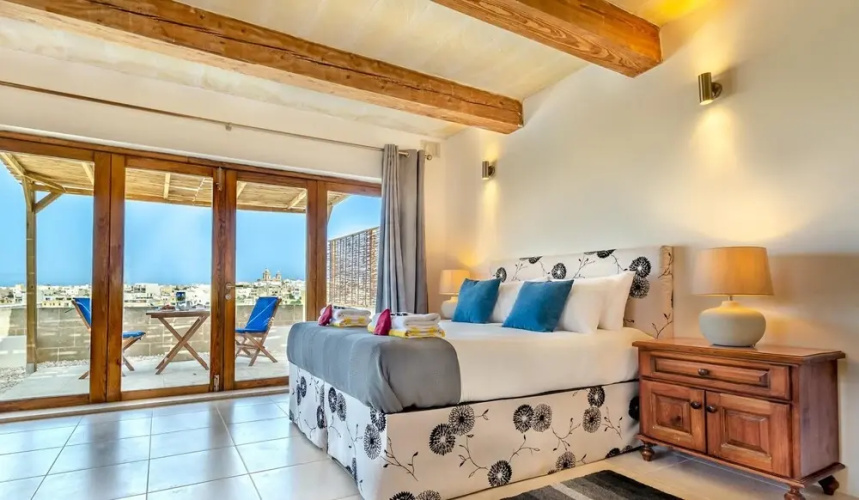 Gozo PH w Private Rooftop Jacuzzi Terrace Views