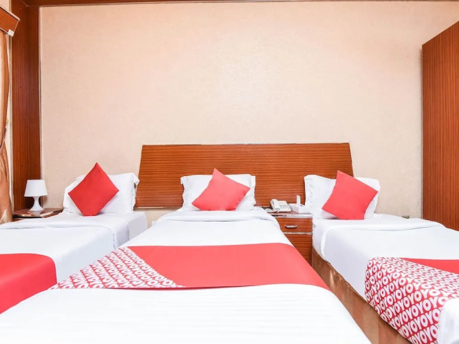 OYO 180 Evin Hotel