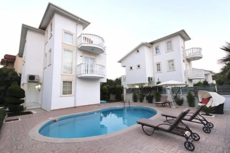 Villa Liya 1 by Elm