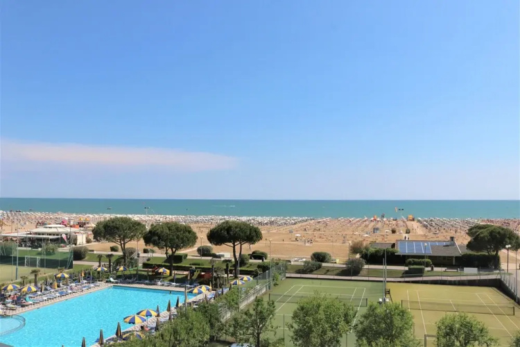 Beachfront Flat With View