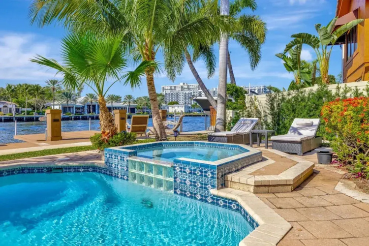 Serenity Villa Water Front