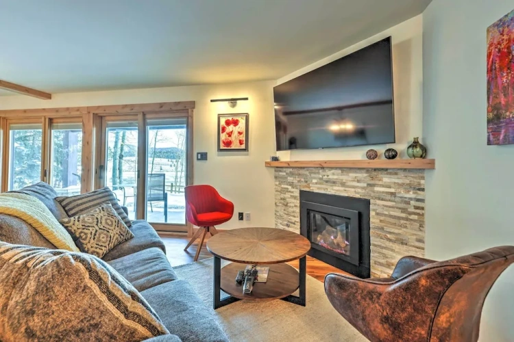 2 Bedrooms Apartment