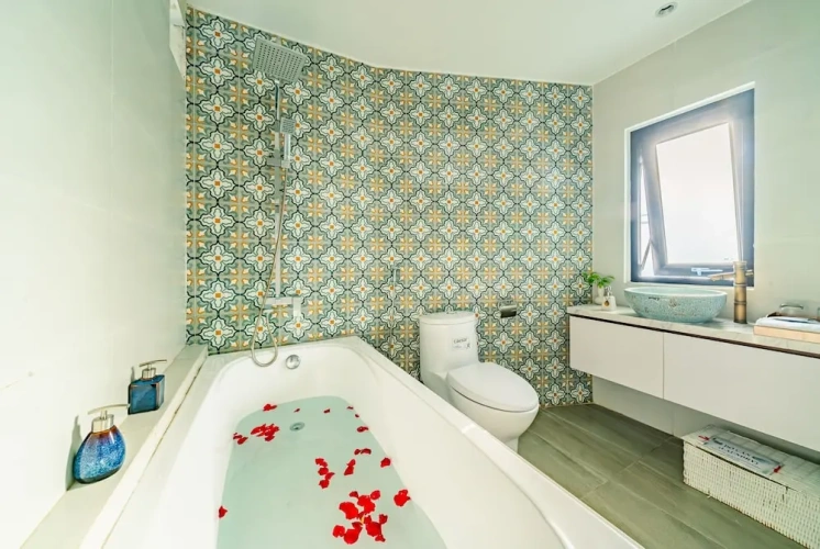 Deluxe Suite with balcony