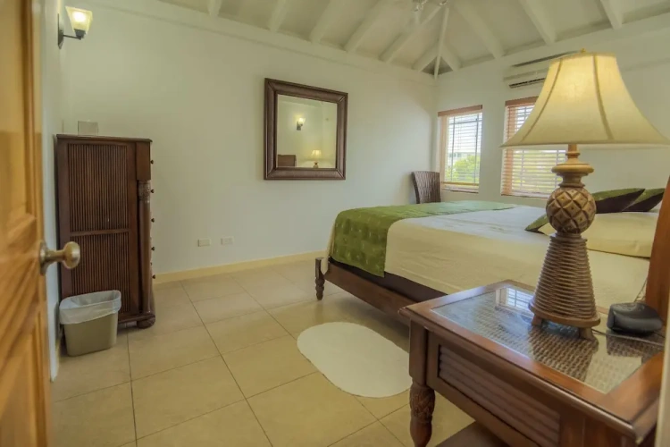 1 Bedroom Deluxe room with balcony and oceanfront