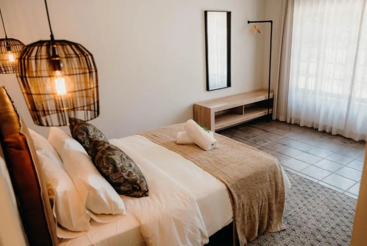 4 Bedrooms Cottage