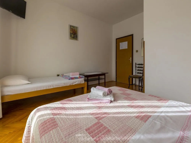 Rooms Zeljka 2