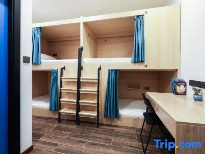 Quadruple Family Suite